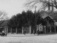 Wilsonova, vpravo kom�ny Mauthnerovy sladovny na m�st� hotelu Grand, zdroj: http://www.hodonin.ic.cz/